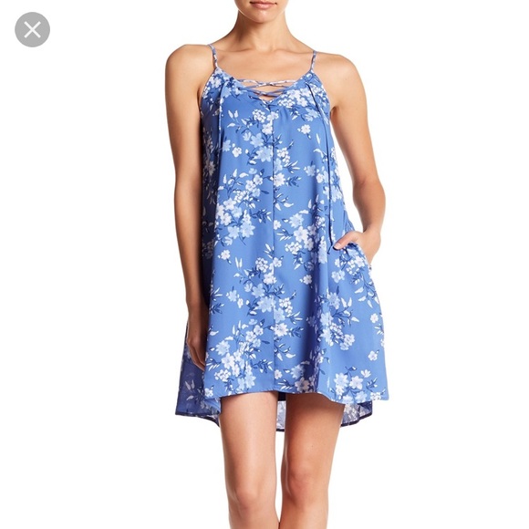 Nordstrom Dresses & Skirts - Nordstrom floral dress (Mimi Chica)